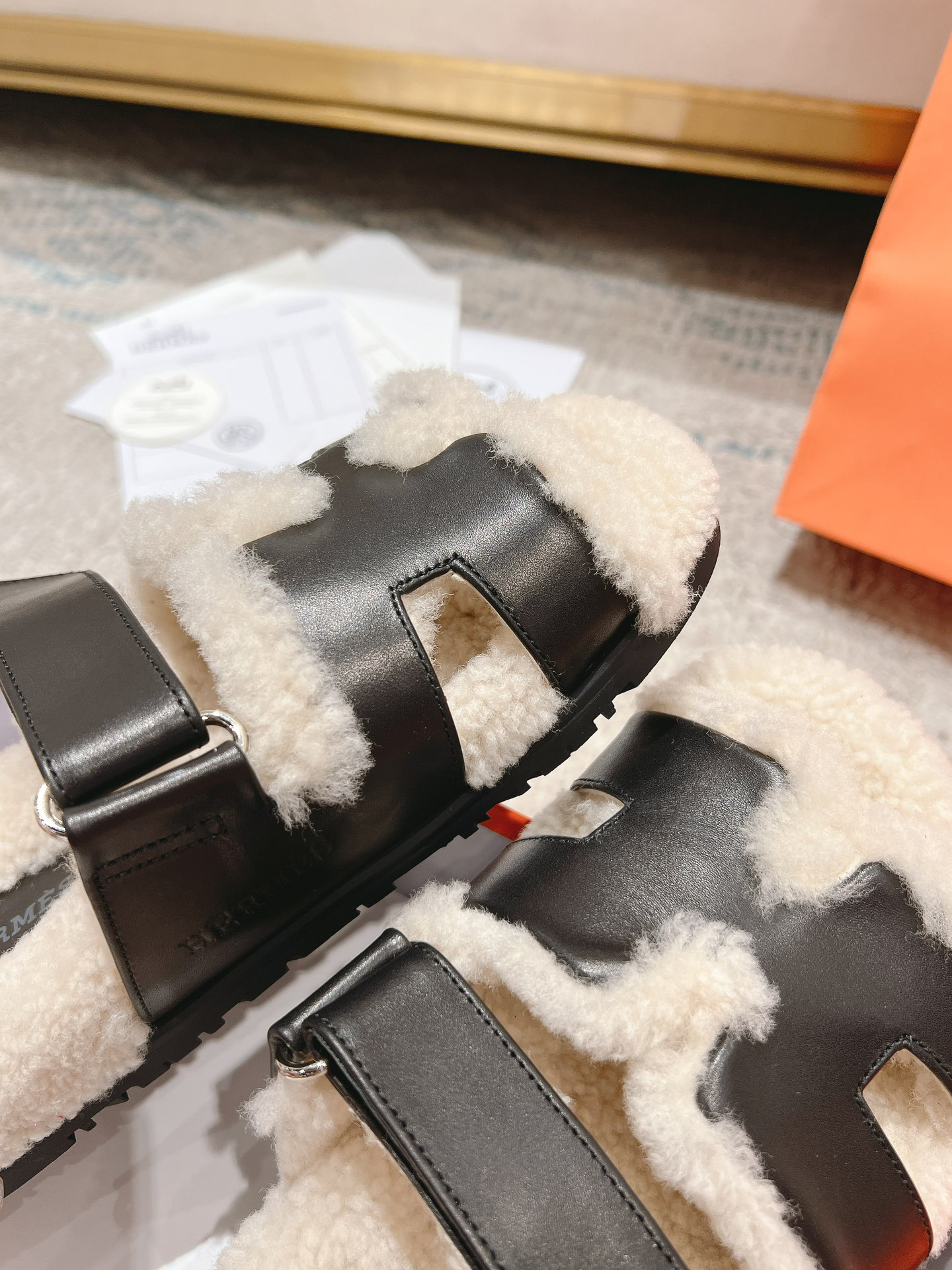 Hermès - Chypre leather sandals