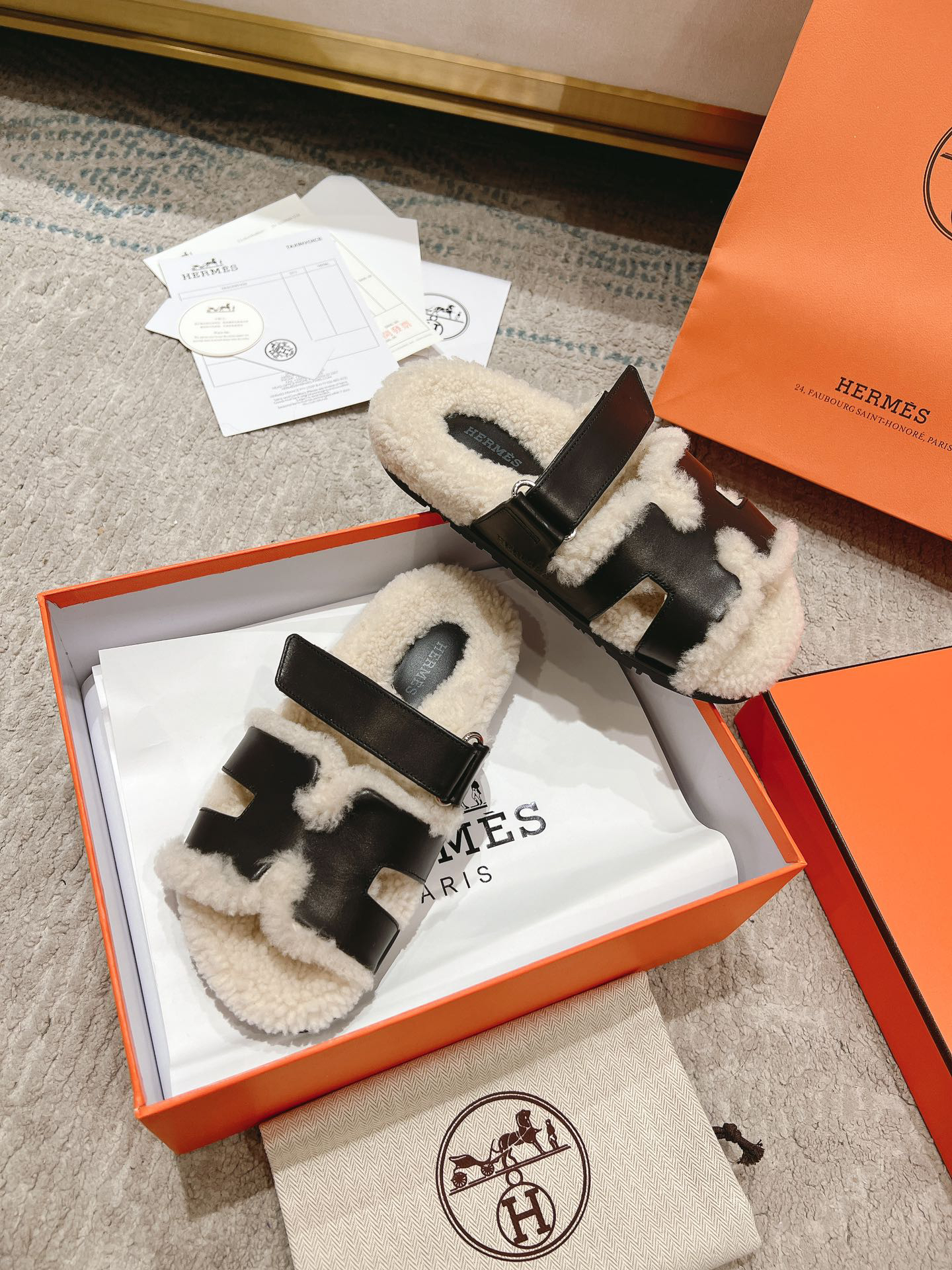Hermès - Chypre leather sandals