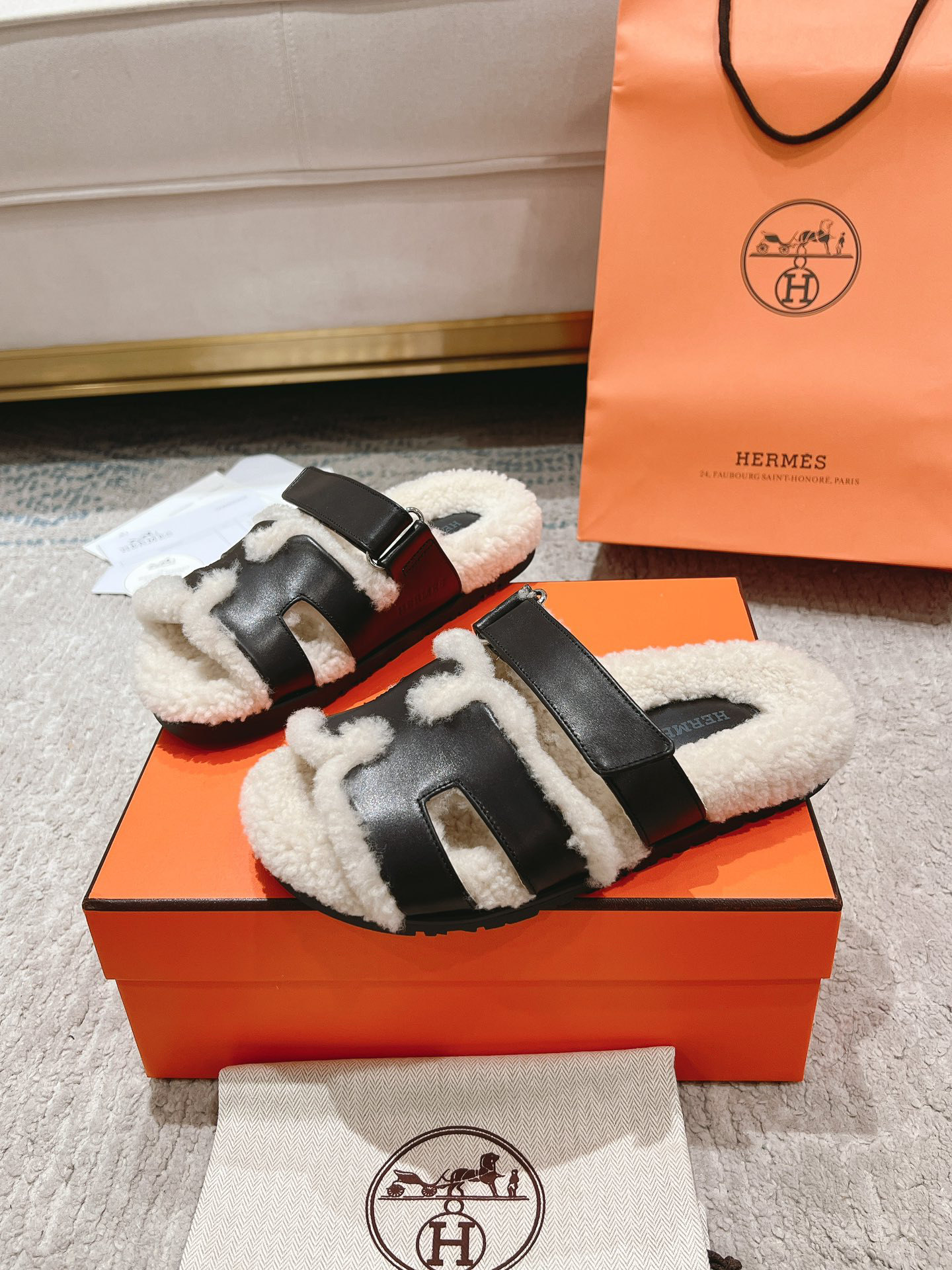 Hermès - Chypre leather sandals