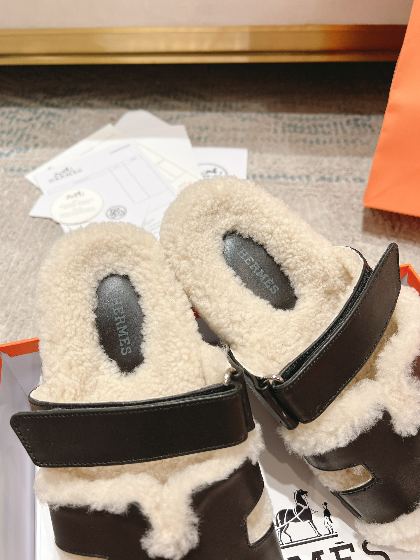 Hermès - Chypre leather sandals