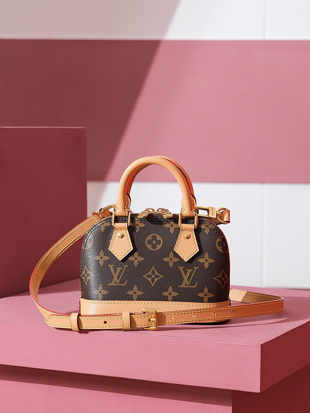LV-Alma Nano handbag