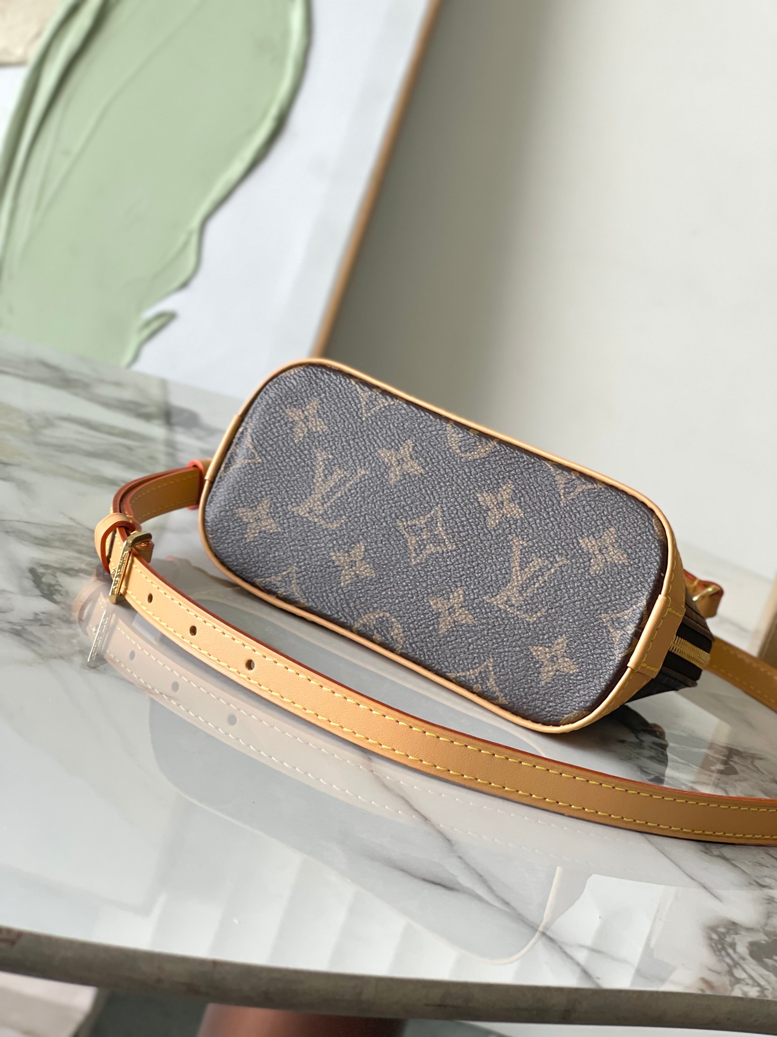 LV-Alma Nano handbag