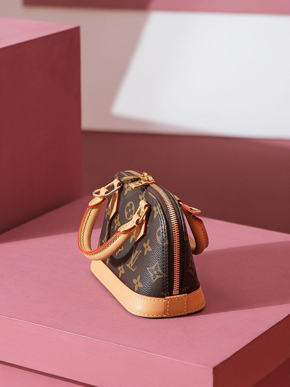 LV-Alma Nano handbag