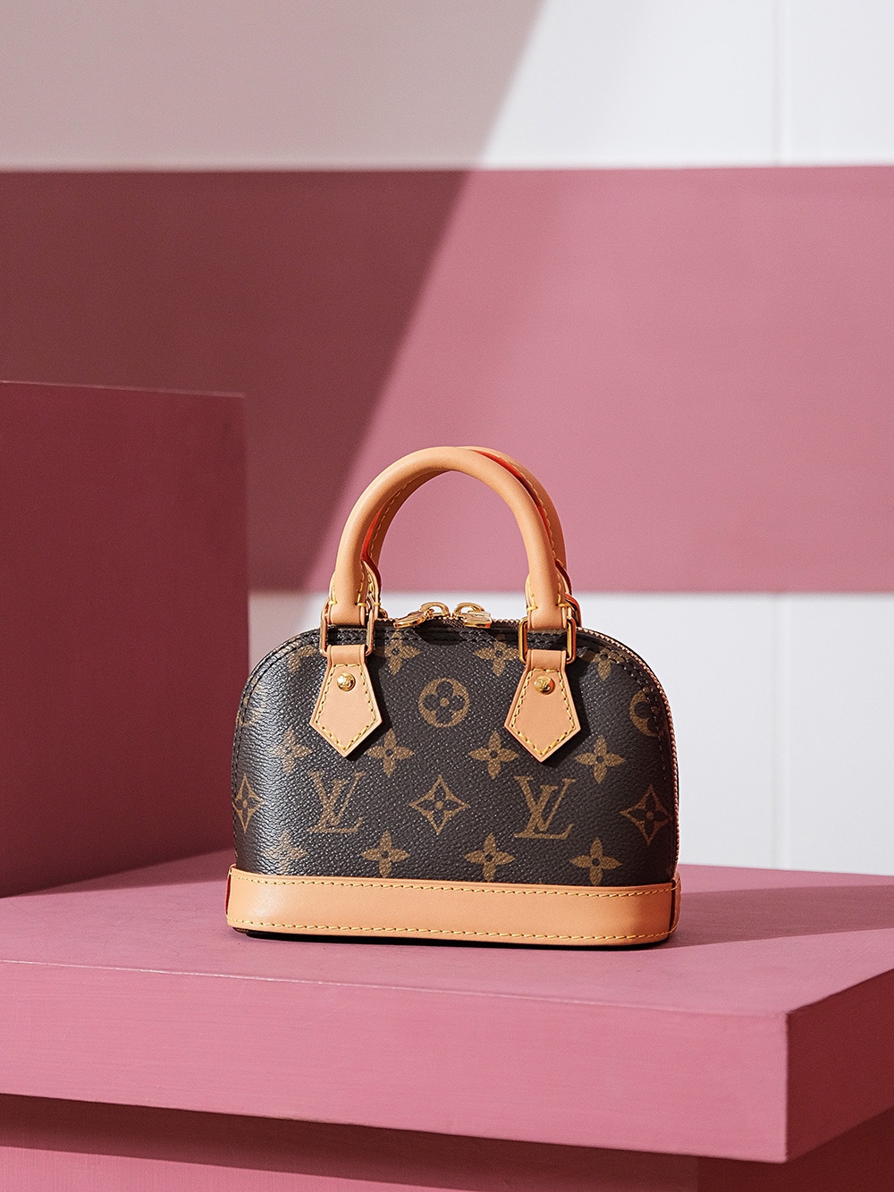 LV-Alma Nano handbag