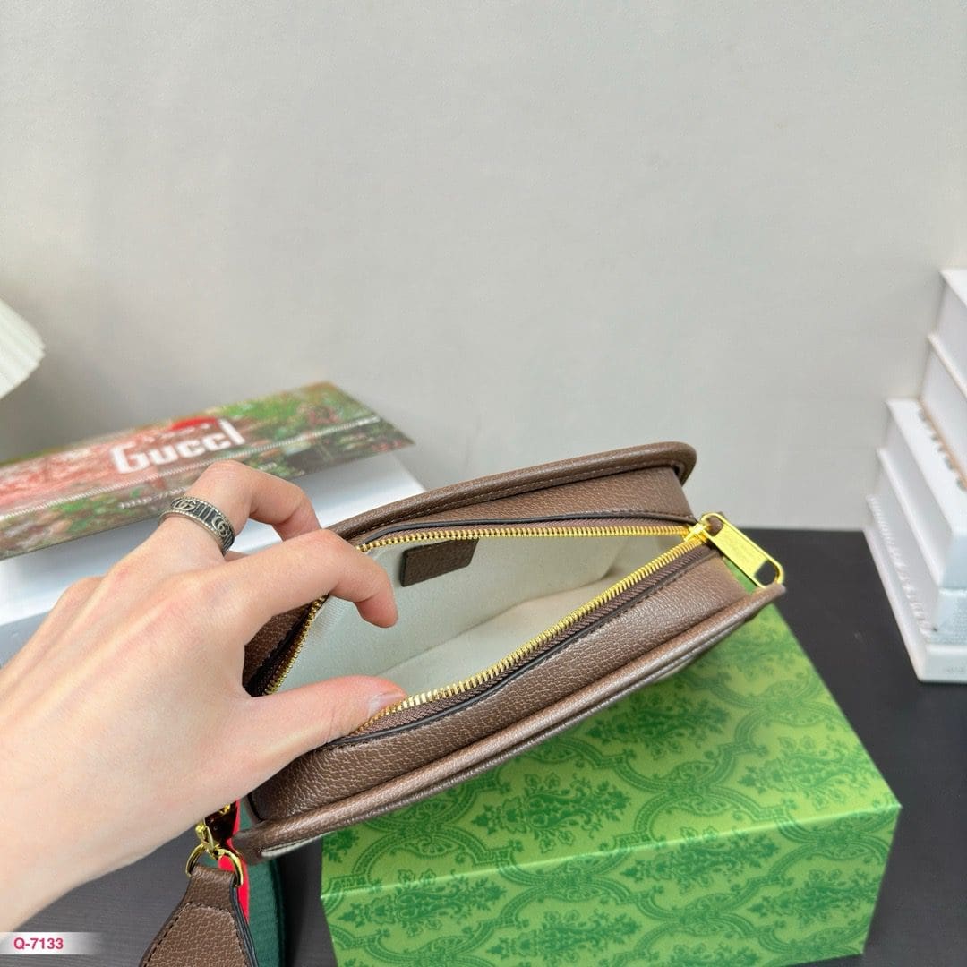 GUCCI JUMBO GG MINI BAG