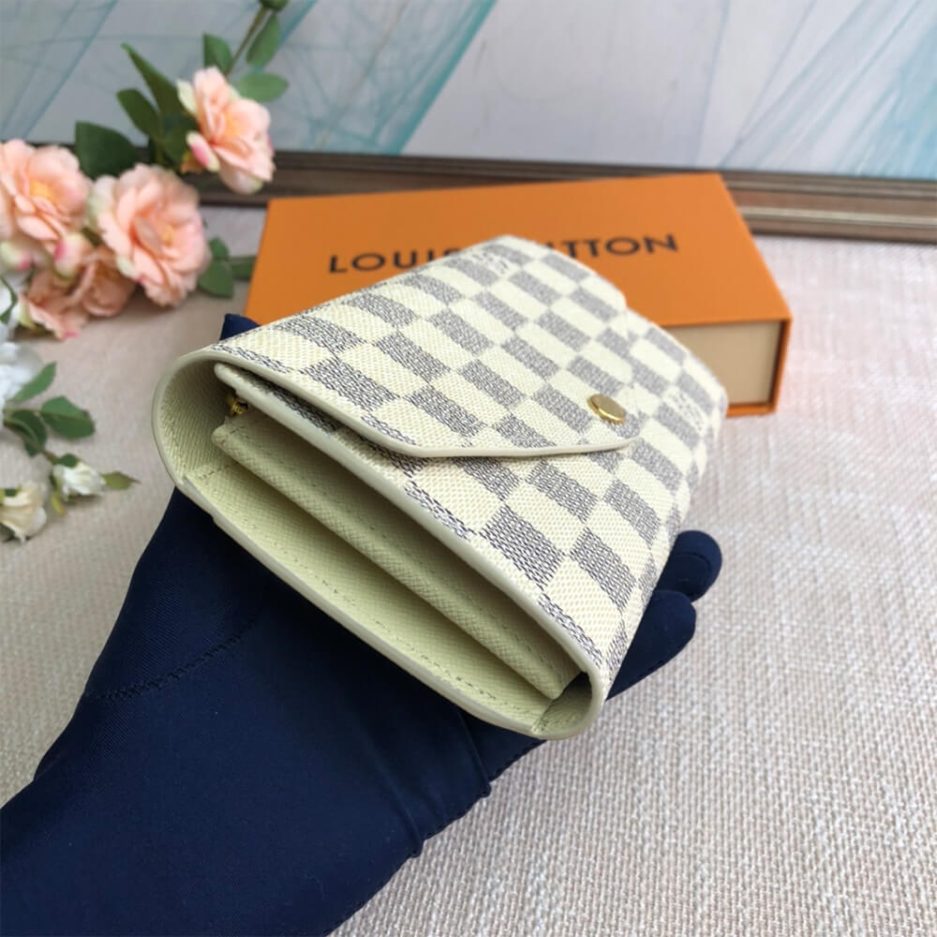 Louis Vuitton Sarah Wallet M63208