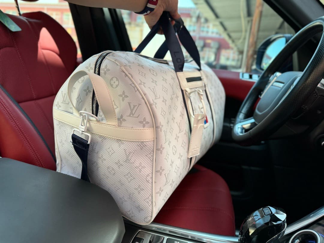 Louis Vuitton M11687 Keepall Sport