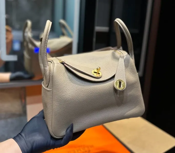 HERMÈS ETOUPE CLEMENCE LINDY 26 GOLD HARDWARE