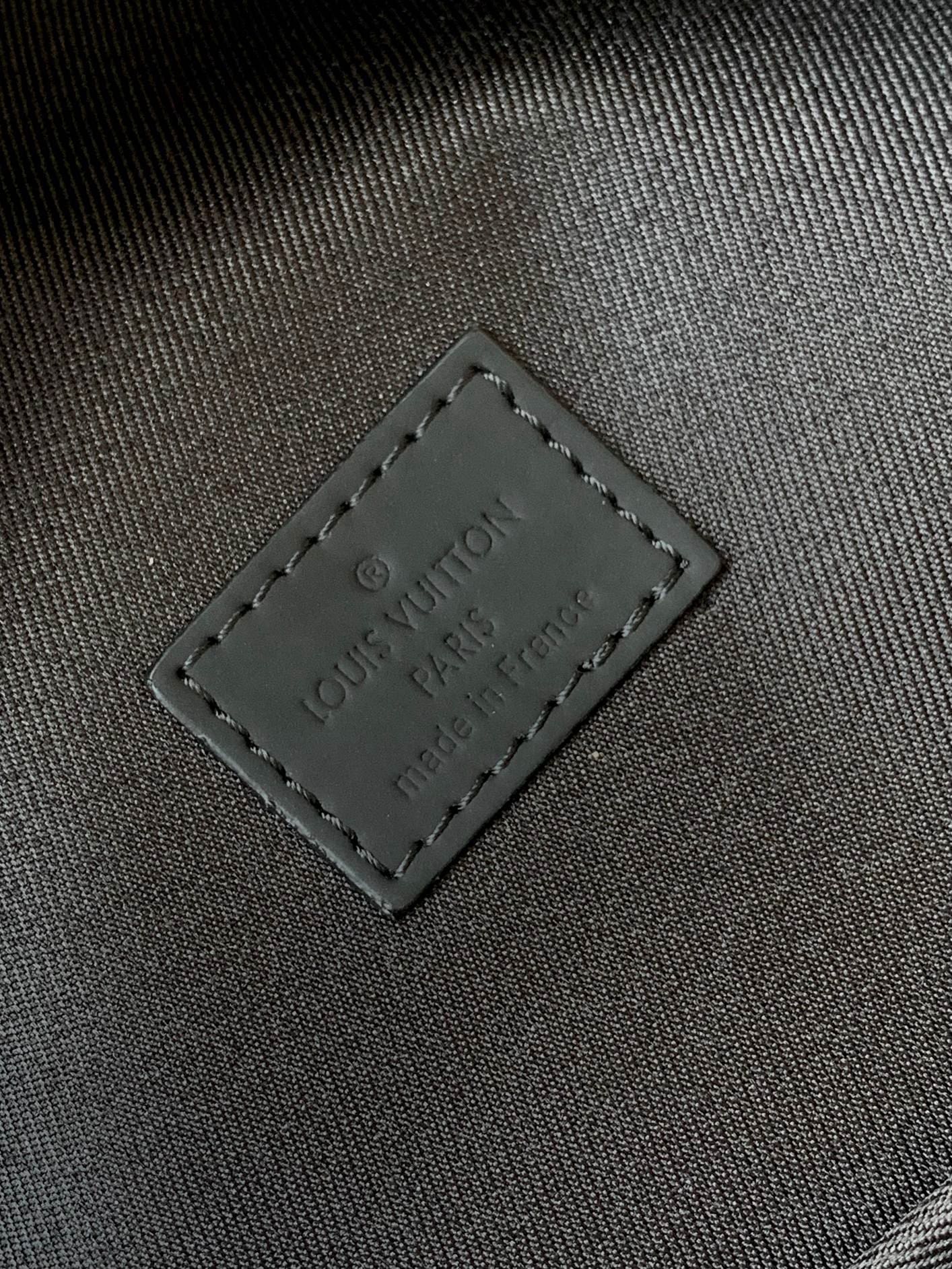 Louis Vuitton M46684 Discovery Backpack PM