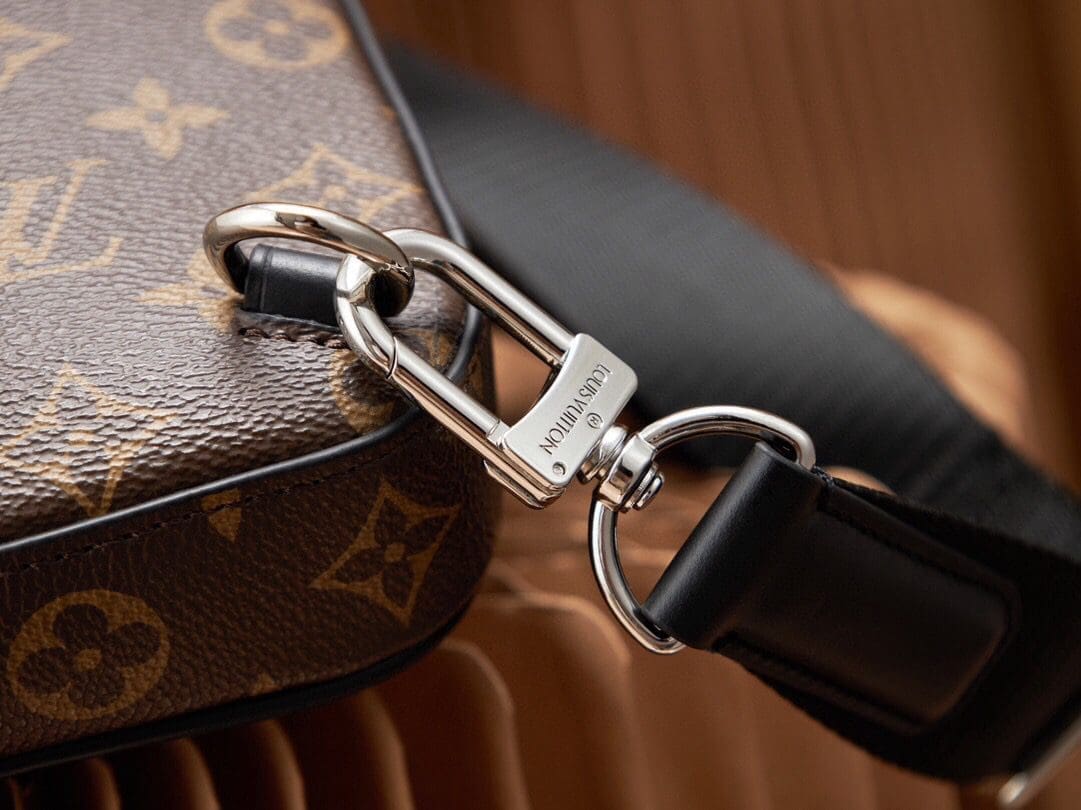 Louis Vuitton M46327 Avenue Slingbag NM