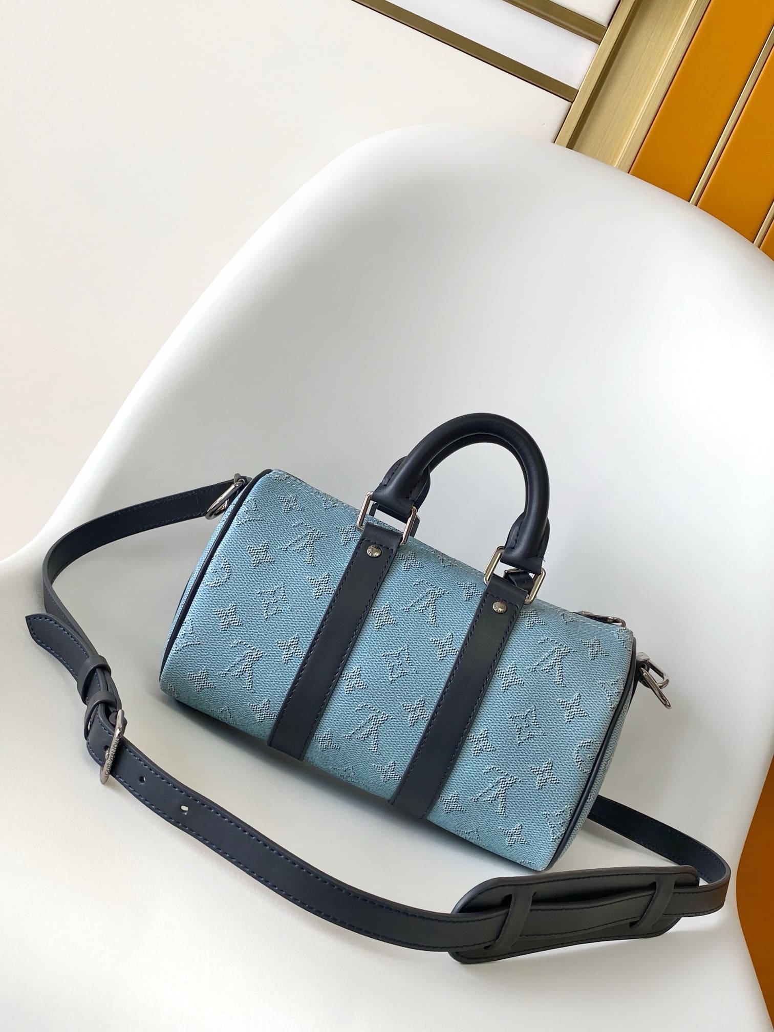 Louis Vuitton M14681 Keepall Bandouli??re 25