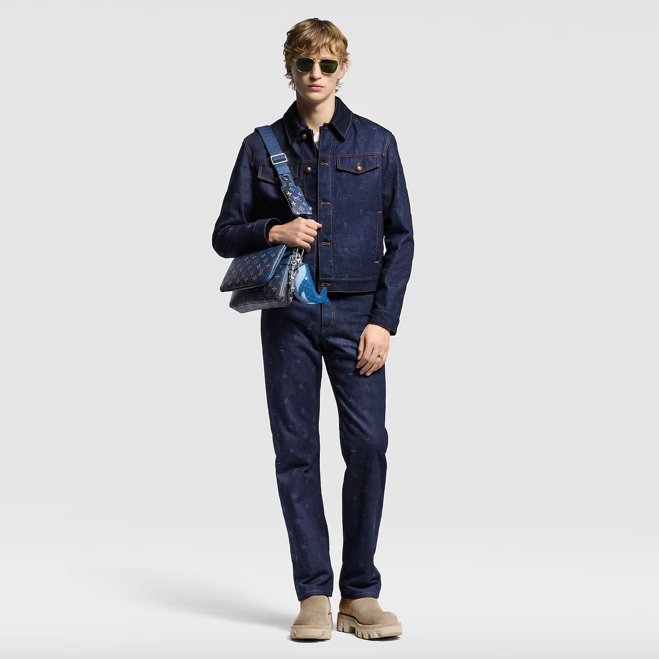 Louis Vuitton M11592 Trio Messenger