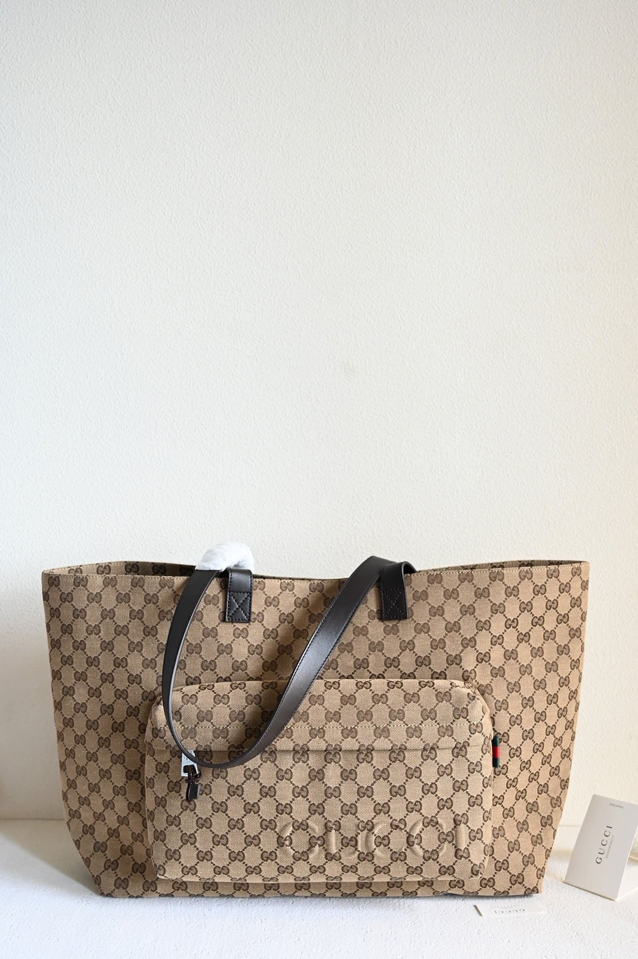 GUCCI LARGE GG TOTE BAG