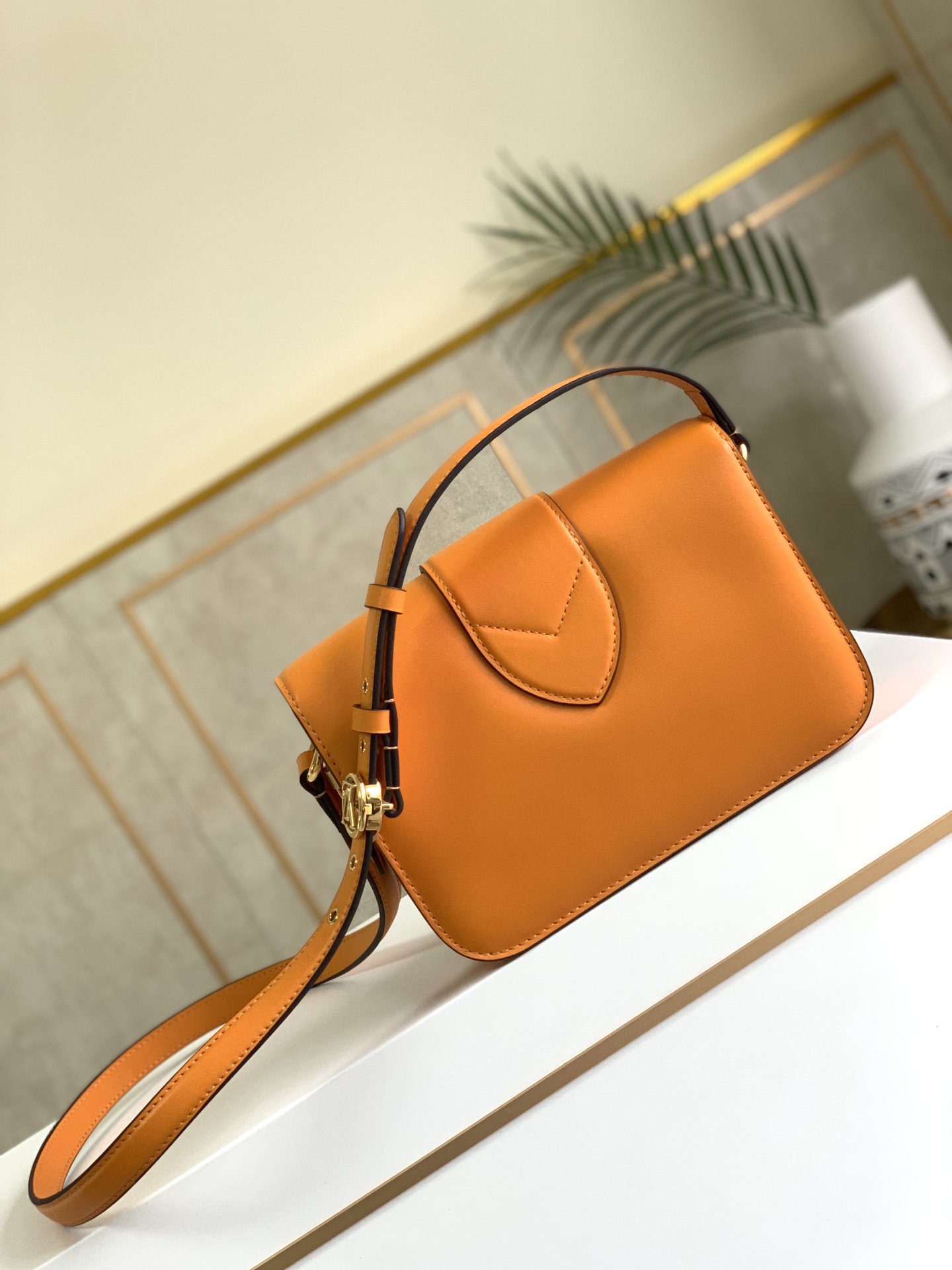 Louis Vuitton M55946 Lv Pont 9