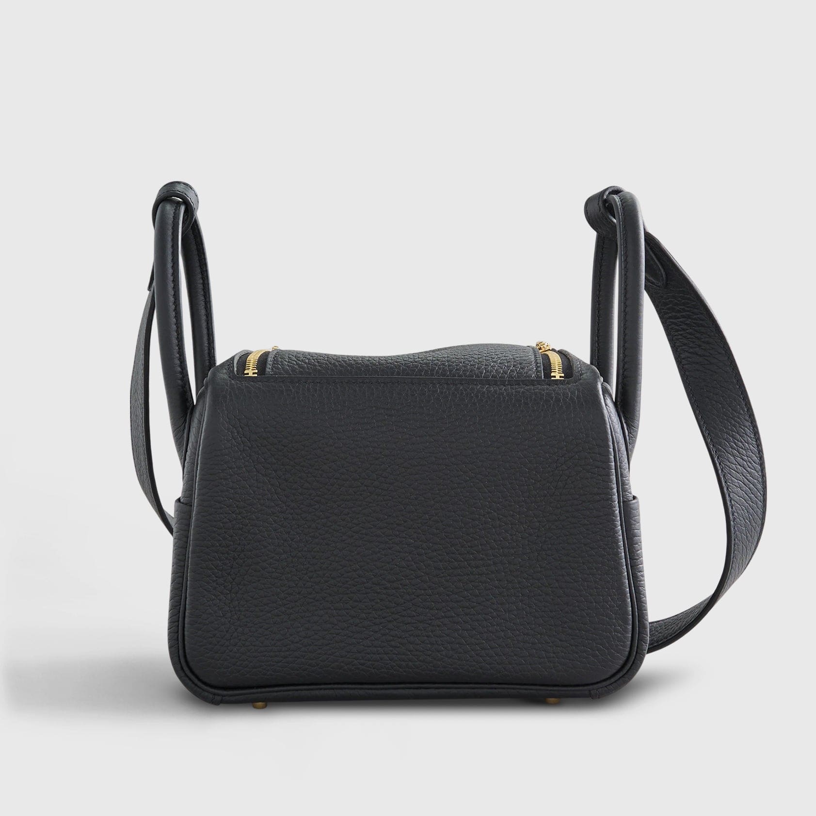 HERMES Lindy 20 Clemence Black Gold Hardware