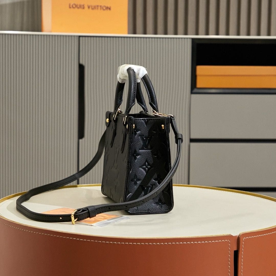 Louis Vuitton M46993 OnTheGo BB