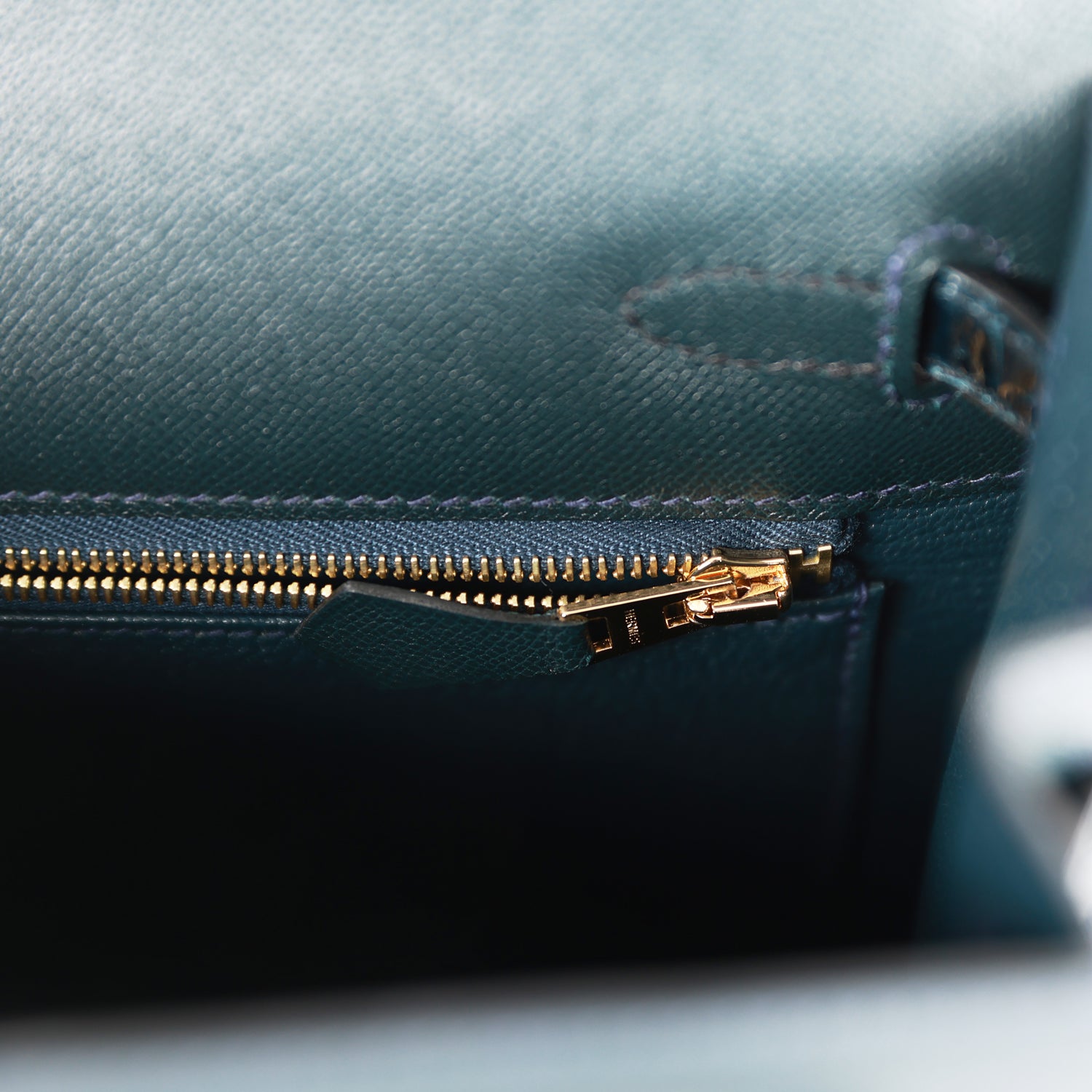 HERMES Kelly Sellier 25 Vert Rousseau Madame and Shiny Niloticus Crocodile ToucHERMES Gold Hardware