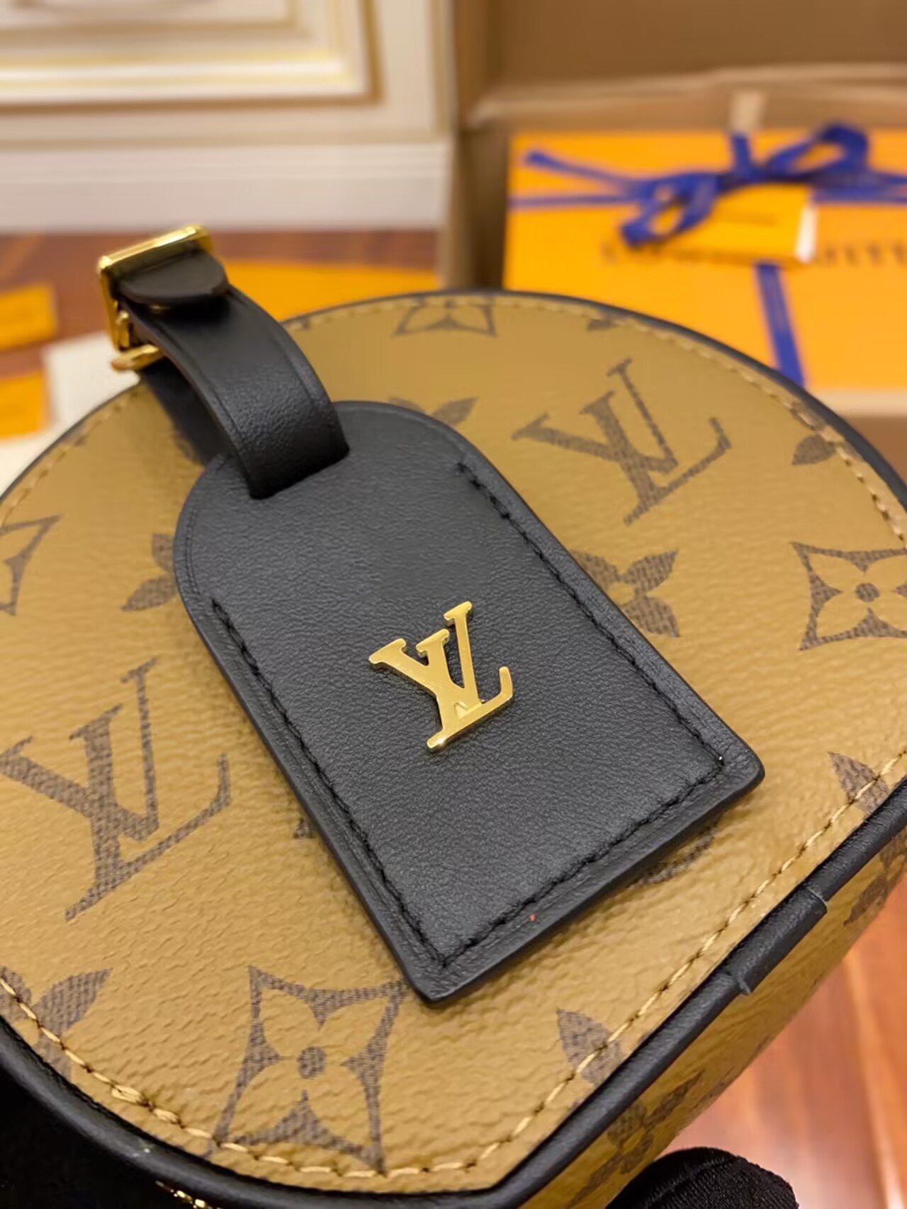 LOUIS VUITTON Mini Boite Chapeau M68276