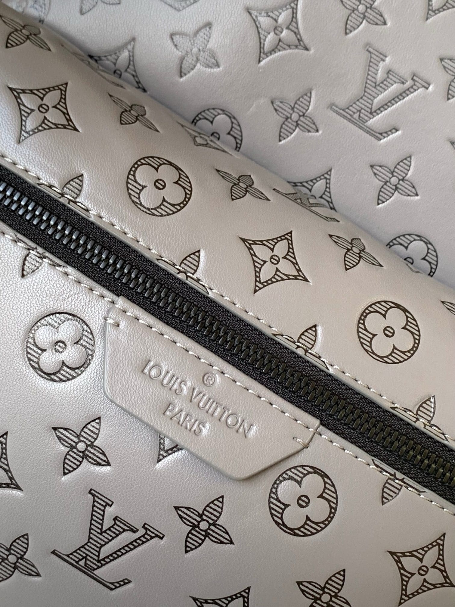 Louis Vuitton M46557 Discovery Backpack