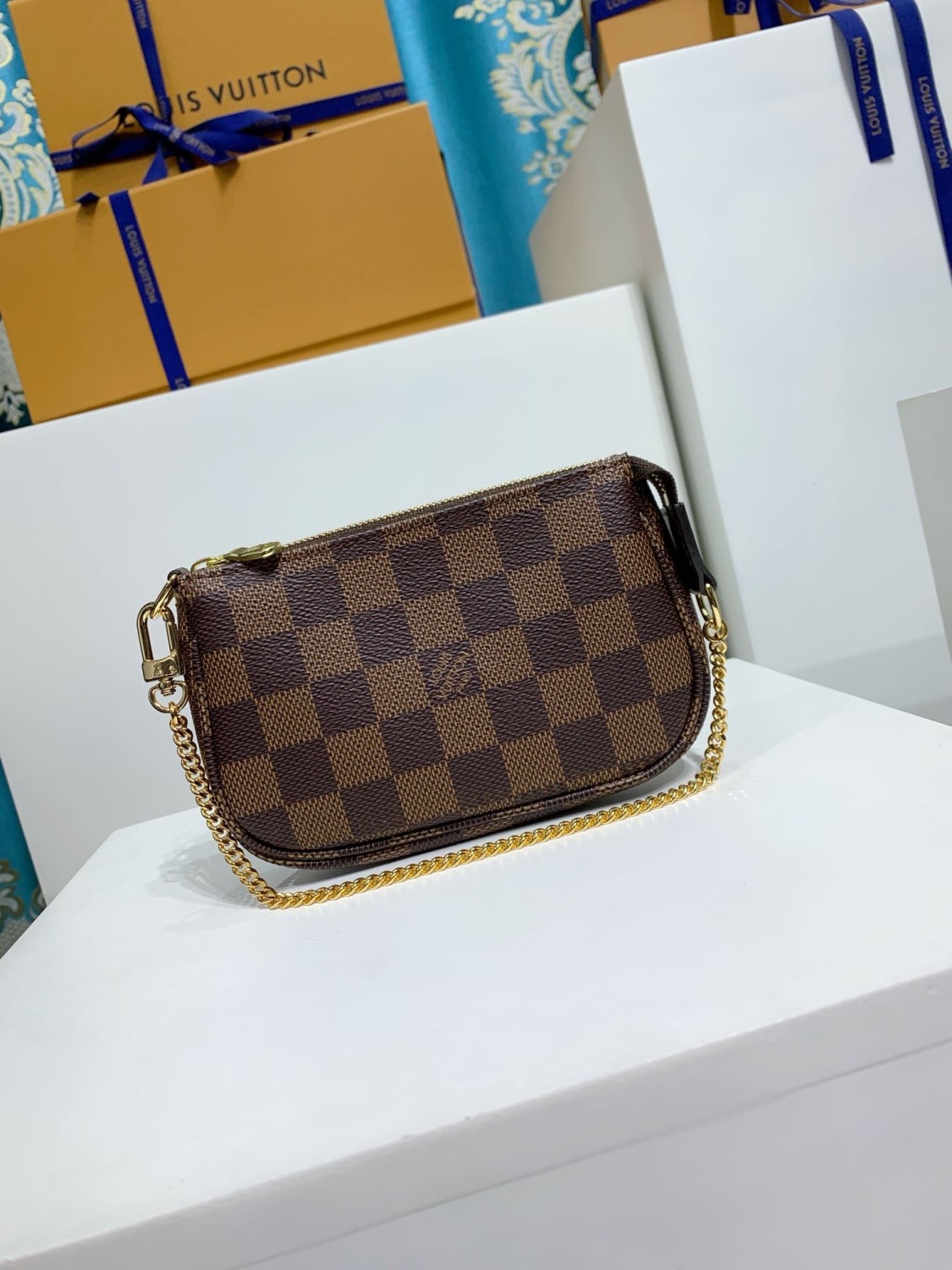 Louis Vuitton N58009 Mini Pochette Accessoires