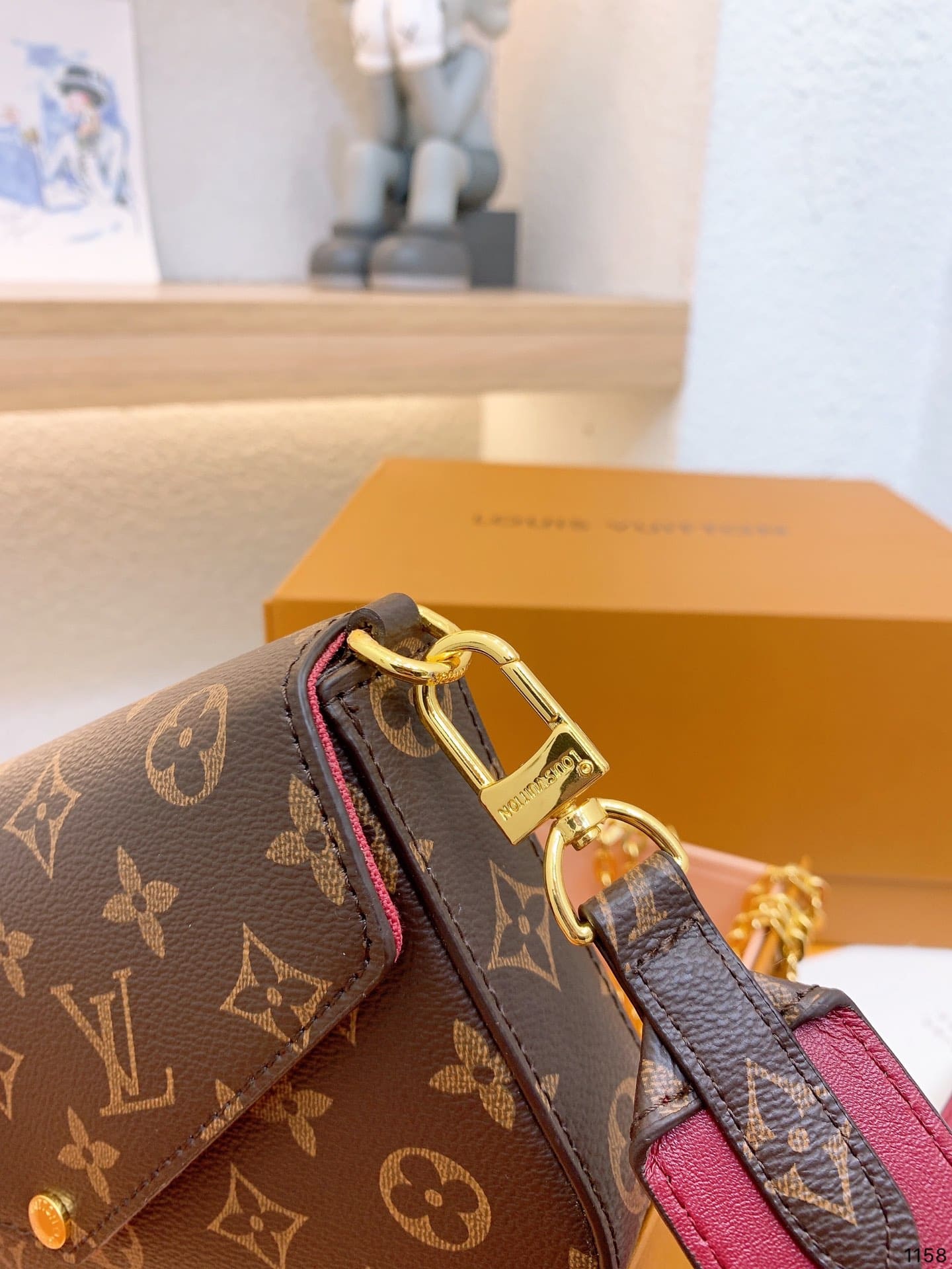 LOUIS VUITTON Félicie Pochette