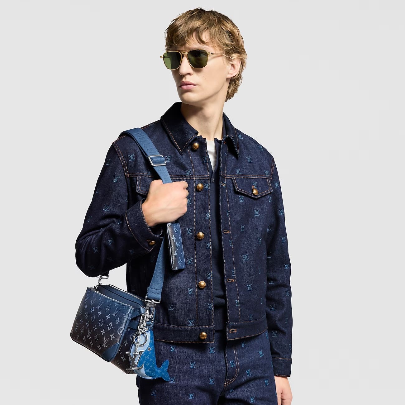 Louis Vuitton M11592 Trio Messenger