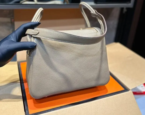 HERMÈS ETOUPE CLEMENCE LINDY 26 GOLD HARDWARE