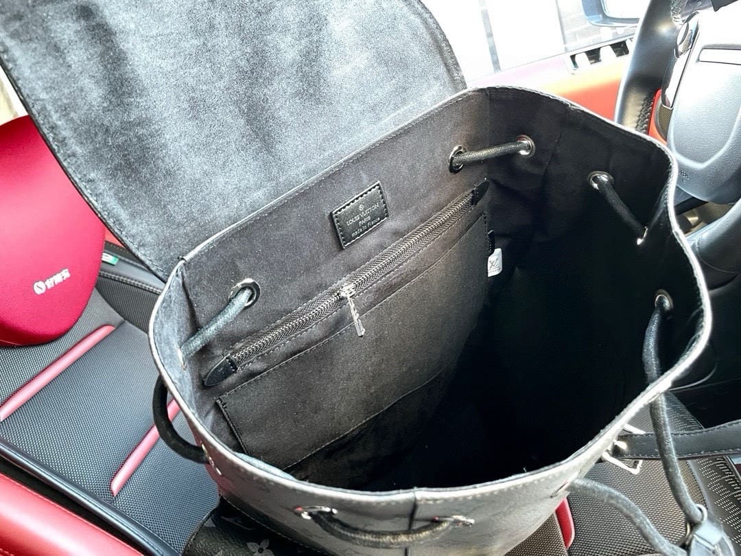 Louis Vuitton M45419 Christopher MM