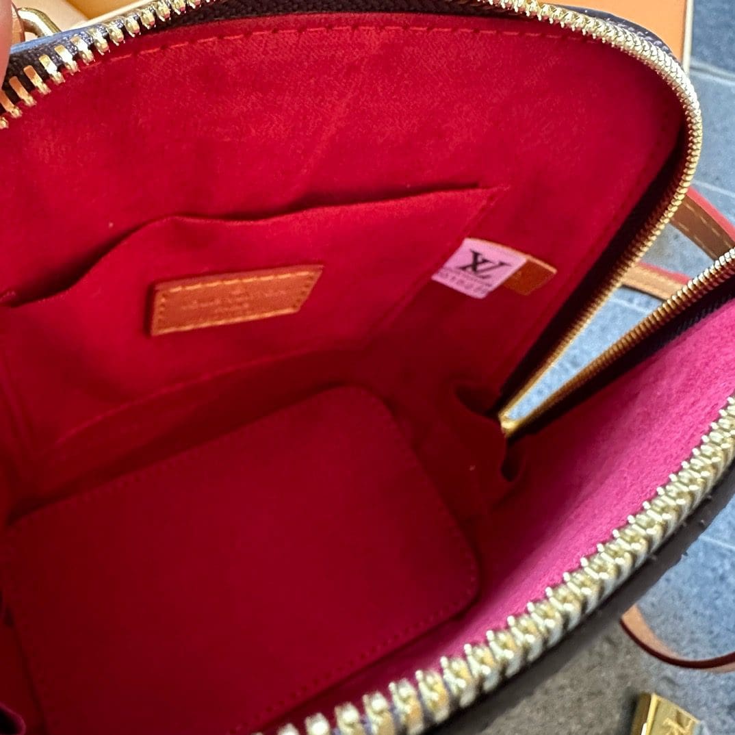 Louis Vuitton M47132 Alma Backpack