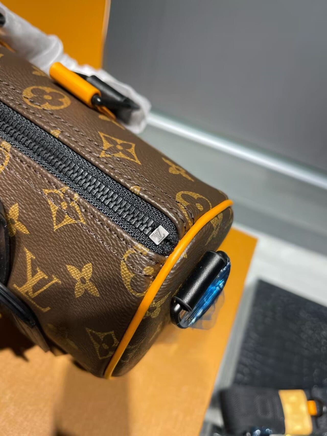 Louis Vuitton M46687 Keepall Bandouli??re 25