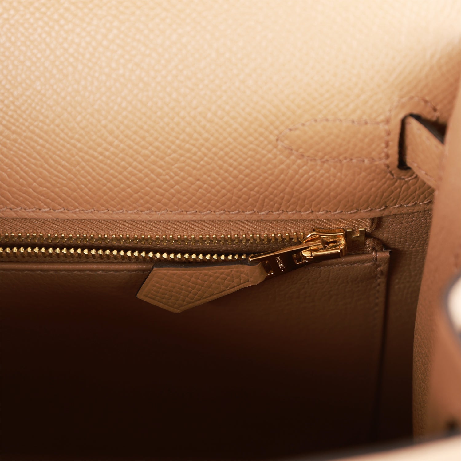 HERMES Kelly Sellier 25 Chai Epsom Gold Hardware