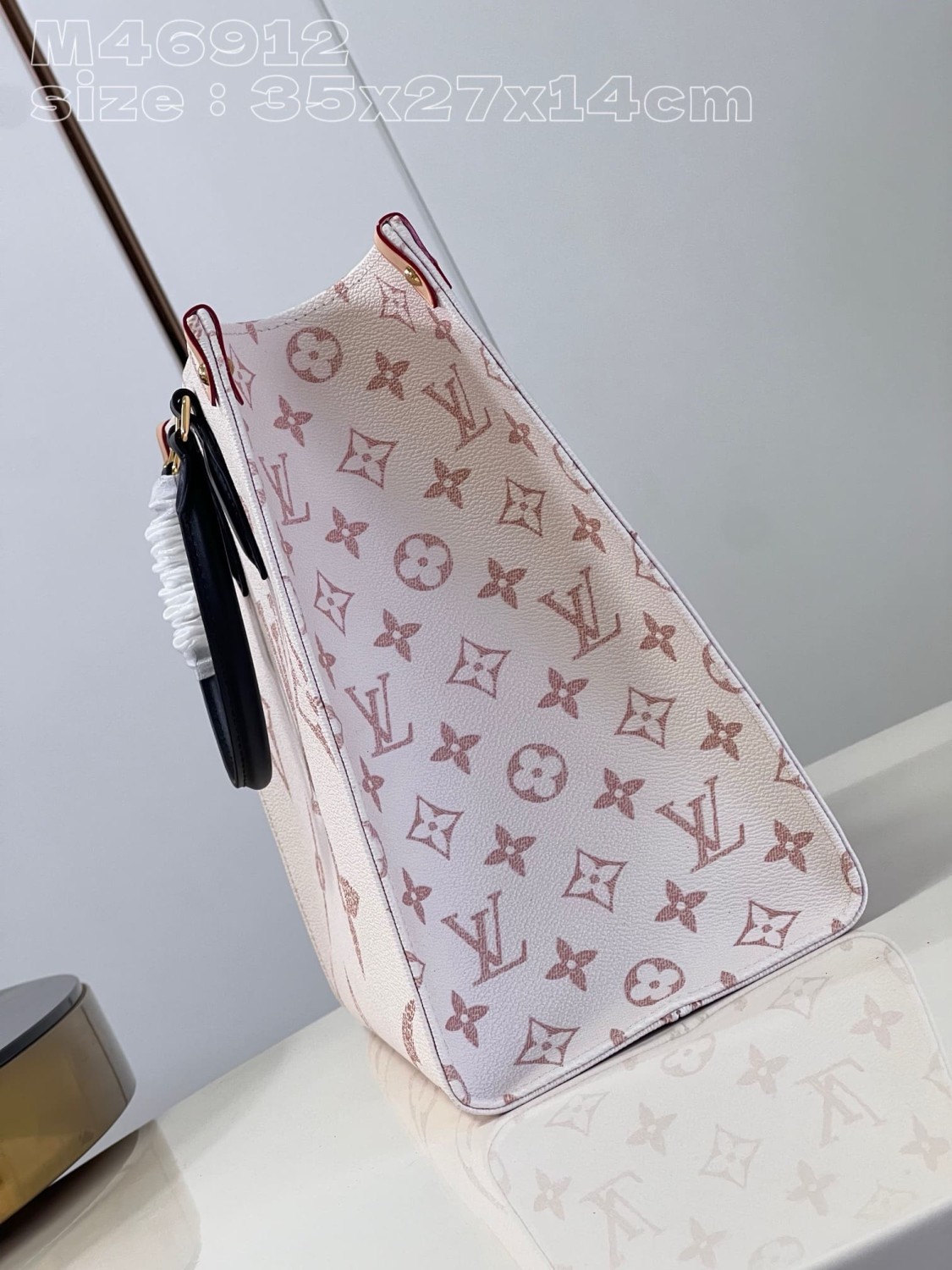 Louis Vuitton OnTheGo MM M46912