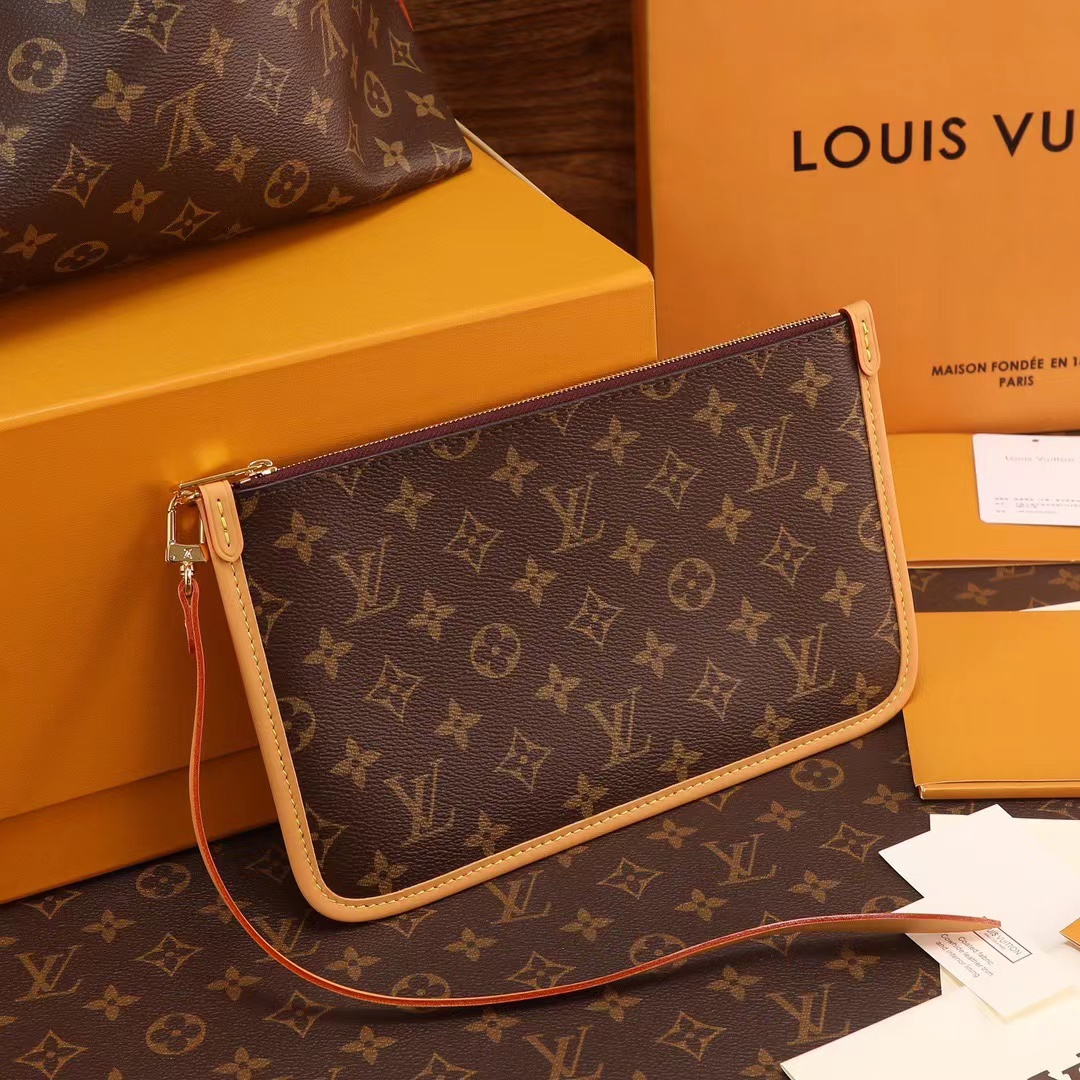 Louis Vuitton CARRYALL MM M46197