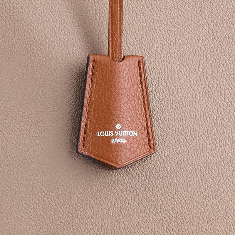 Louis Vuitton M52408 Lockme Go