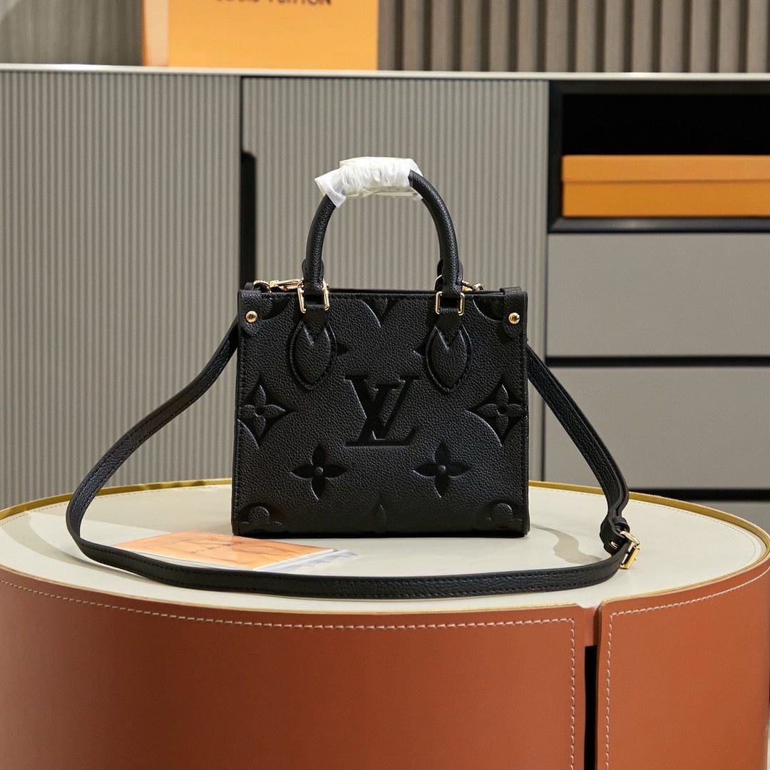 Louis Vuitton M46993 OnTheGo BB