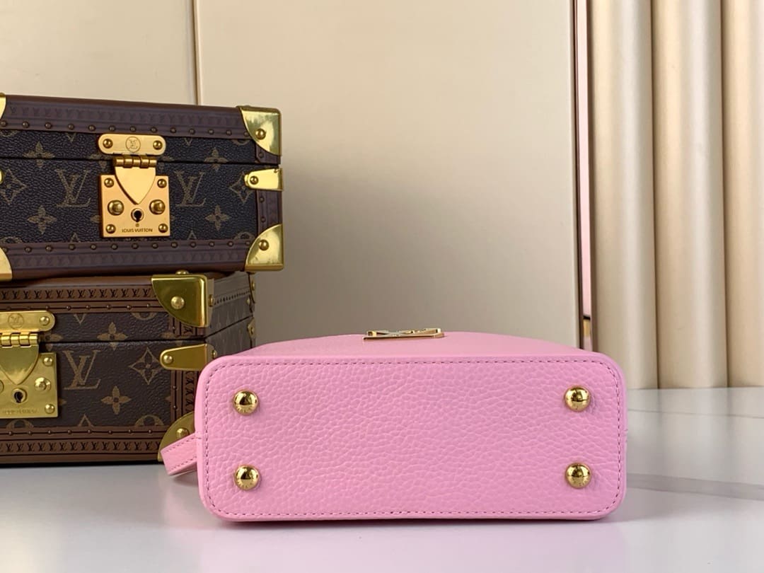 Louis Vuitton M24989 Capucines Mini