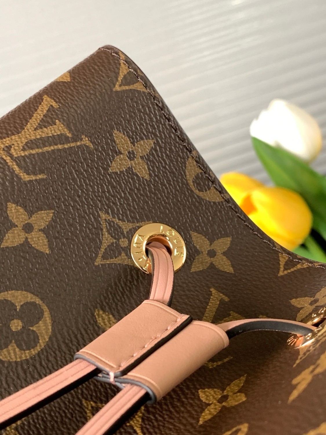 LOUIS VUITTON NéoNoé MM M44022