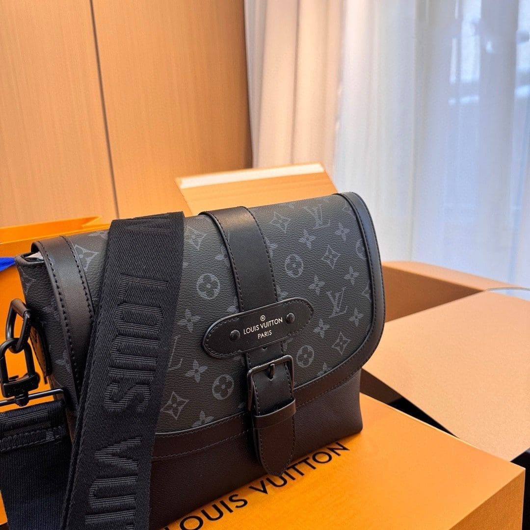 Louis Vuitton M45911 Saumur Messenger Bag