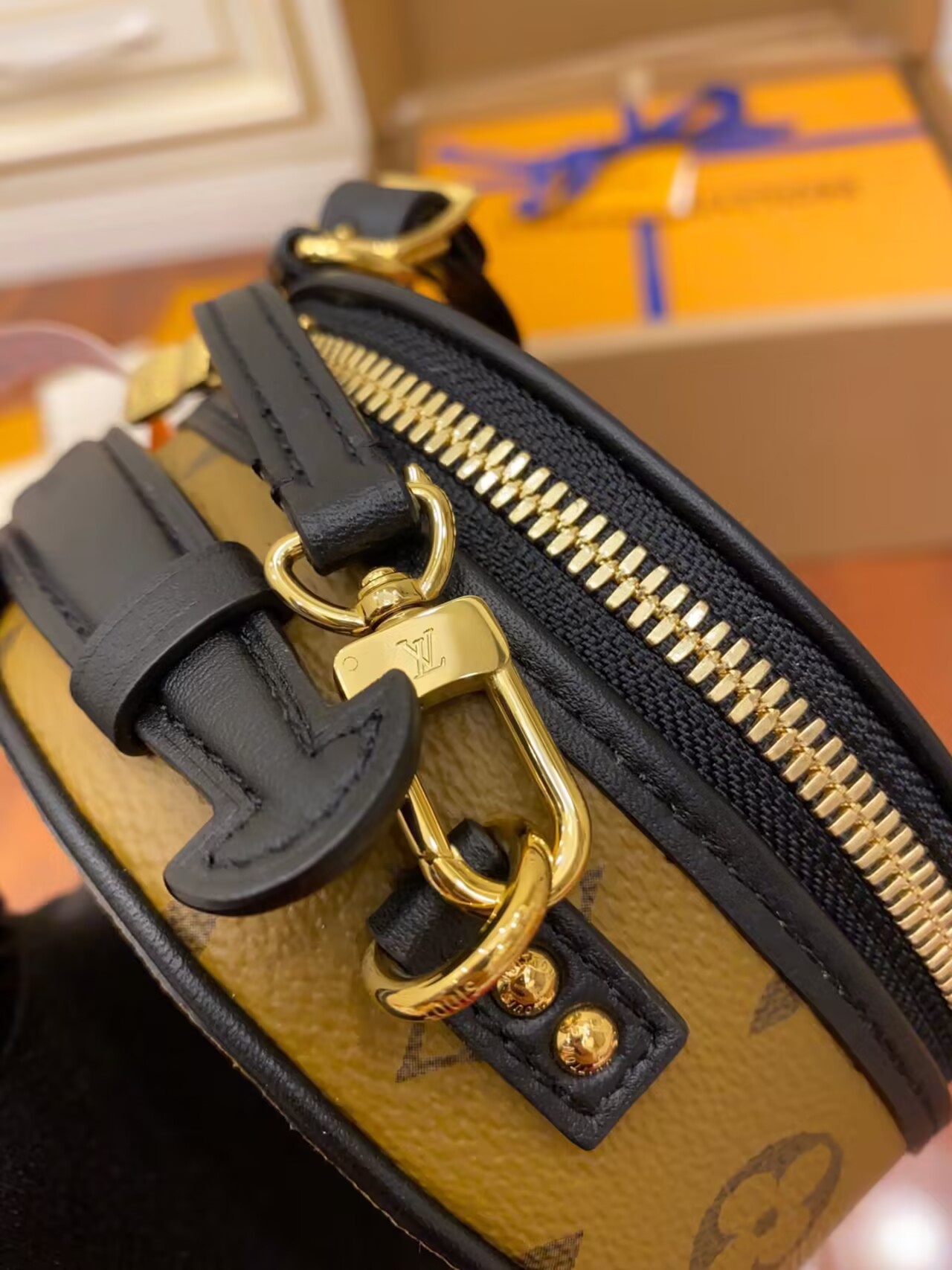 LOUIS VUITTON Mini Boite Chapeau M68276