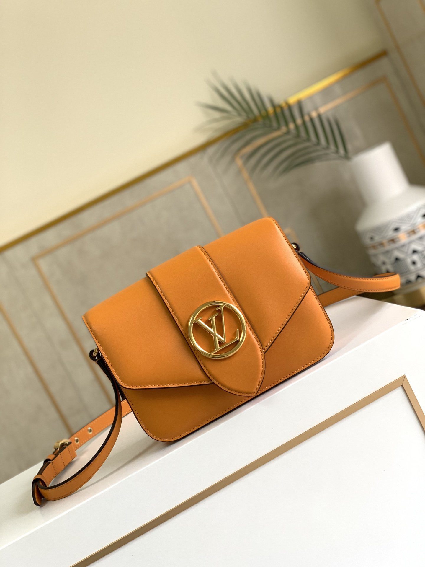 Louis Vuitton M55946 Lv Pont 9