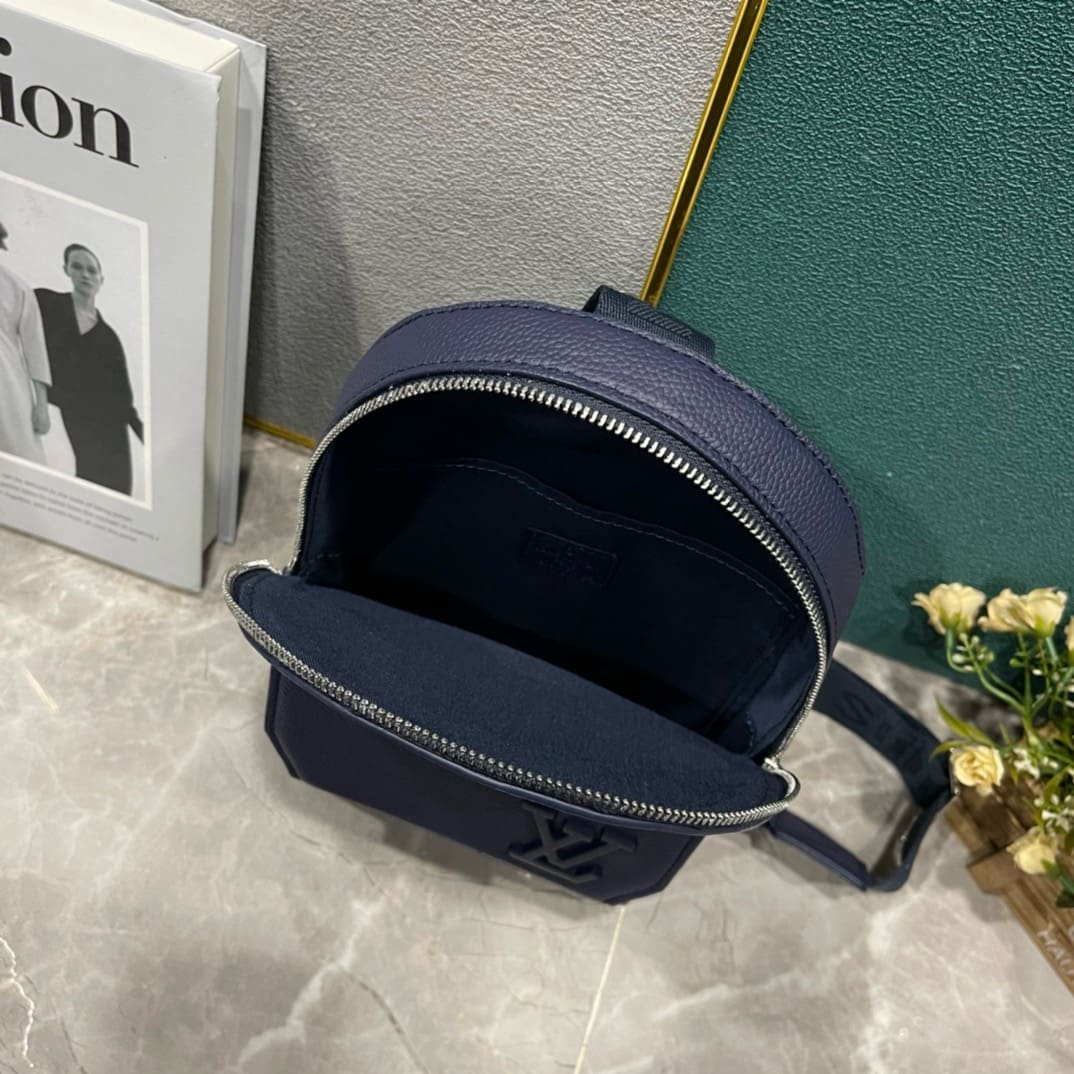Louis Vuitton M11601 Pilot Slingbag