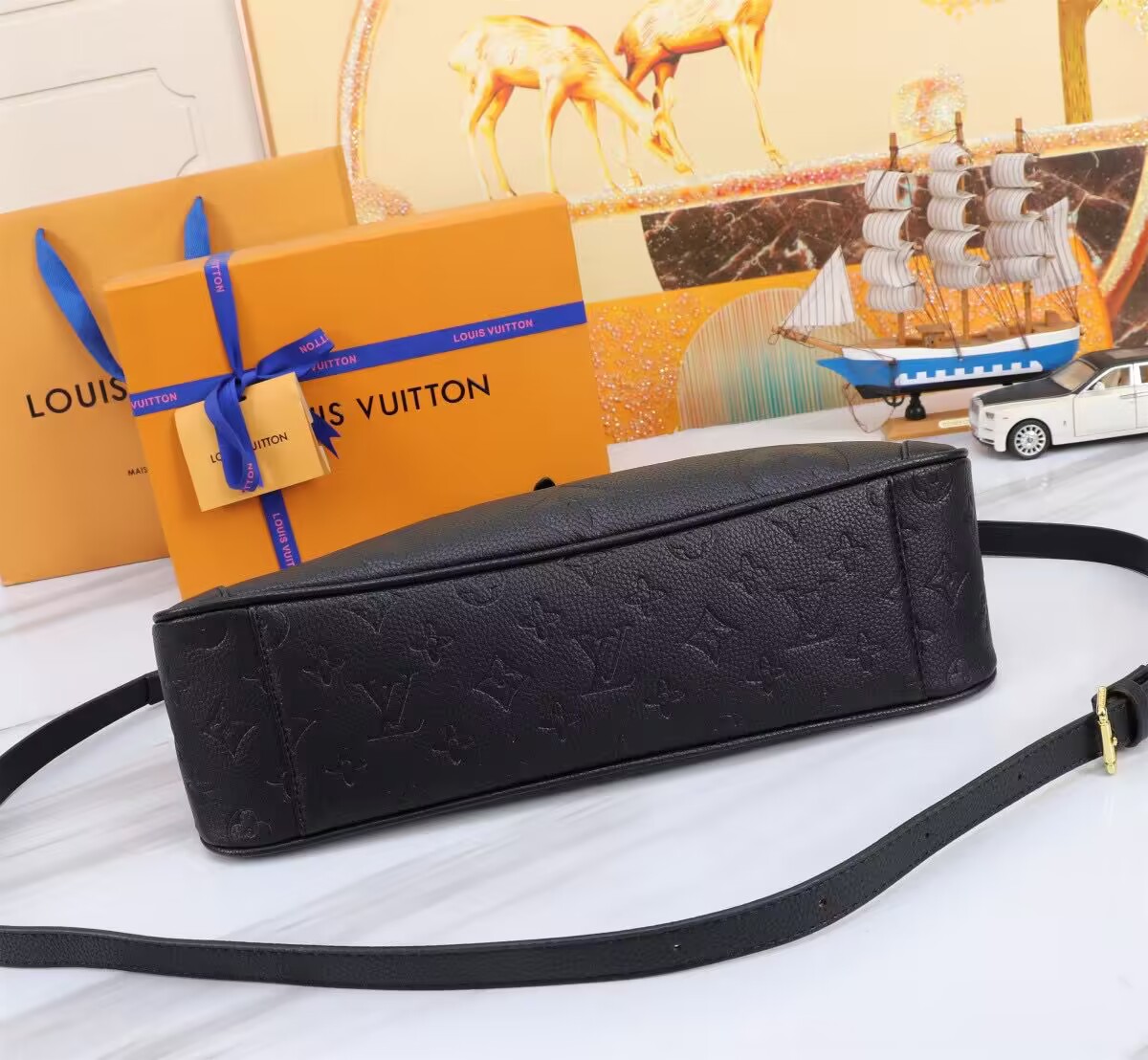 Louis Vuitton TRIANON medium handbag M46487