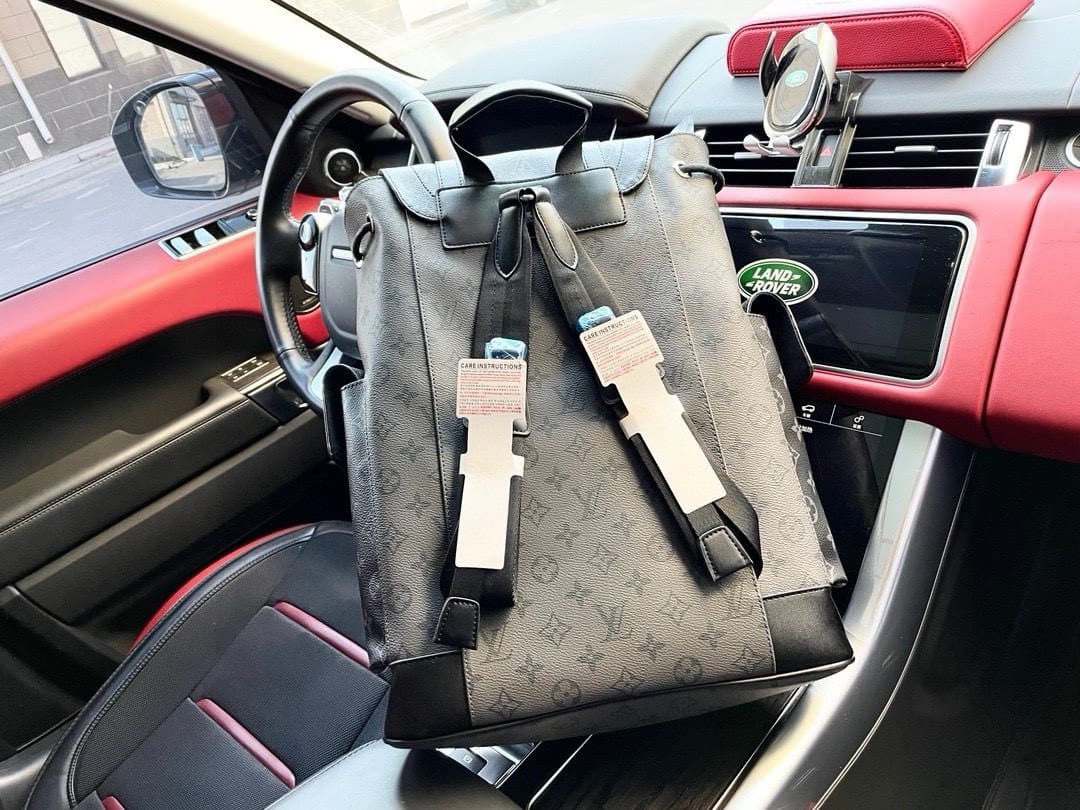 Louis Vuitton M45419 Christopher MM