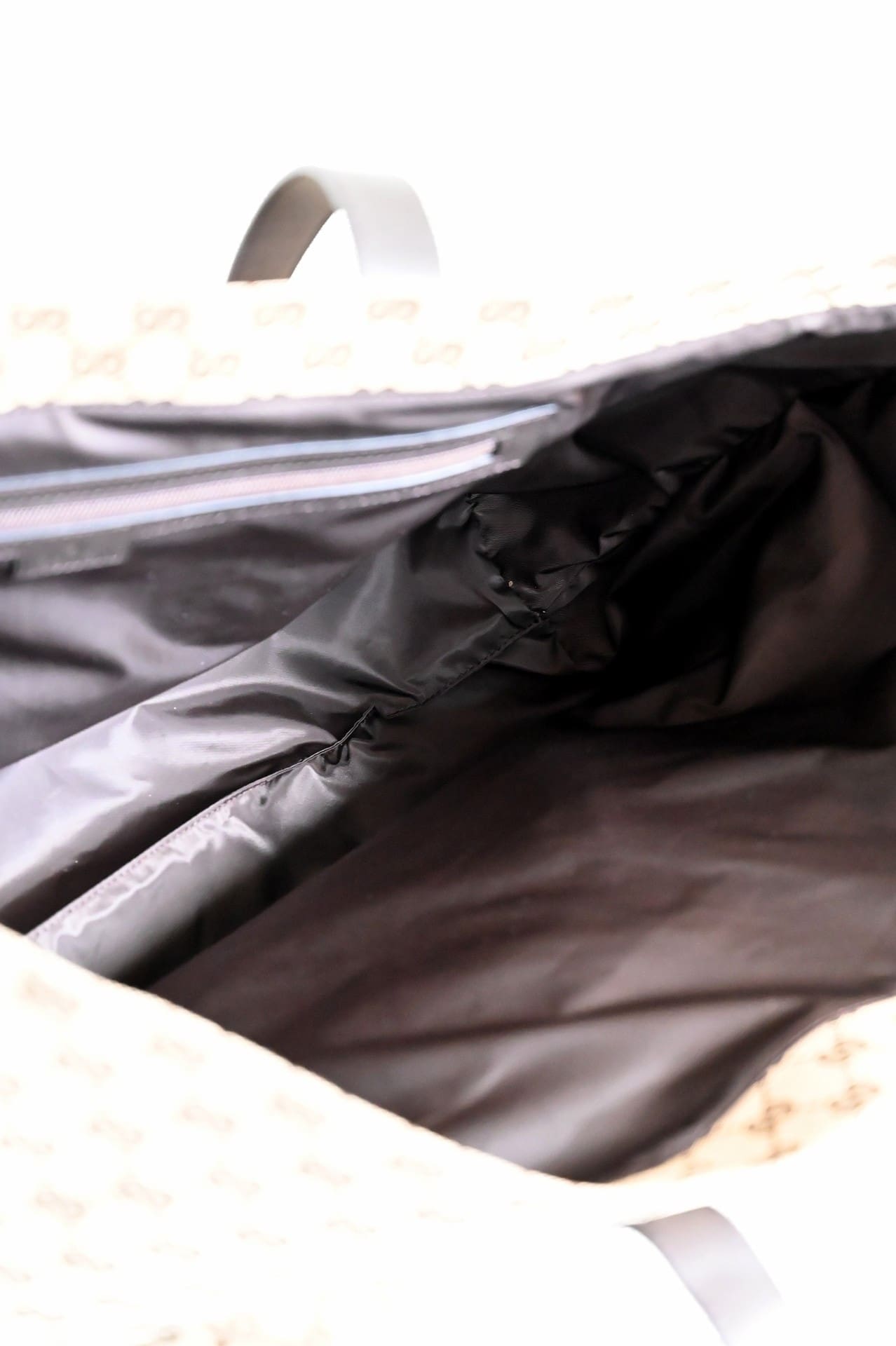 GUCCI LARGE GG TOTE BAG