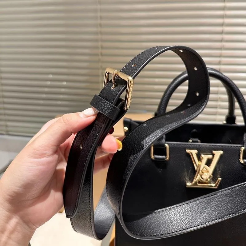 LOUIS VUITTON OLOCK & GO BLACK