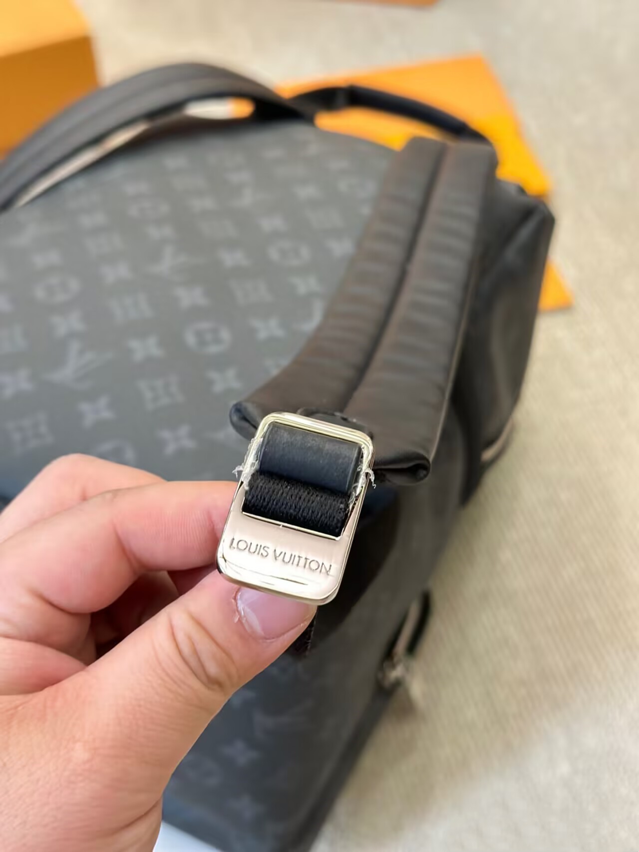 Louis Vuitton DISCOVERY Backpack M43186