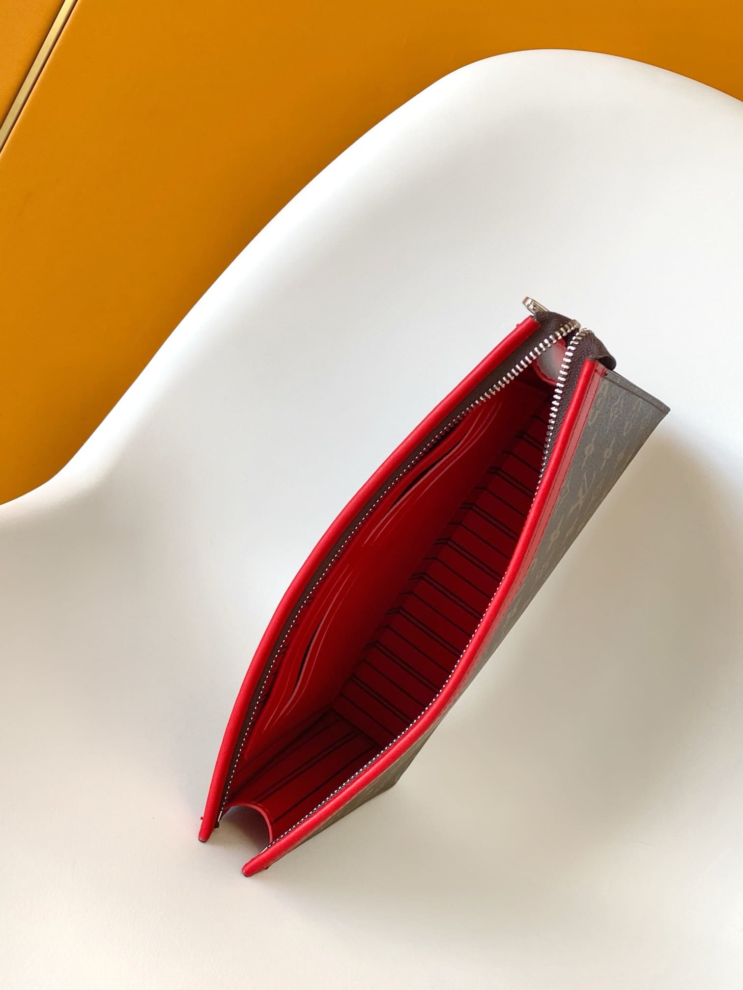 Louis Vuitton M12817 Pochette Voyage MM