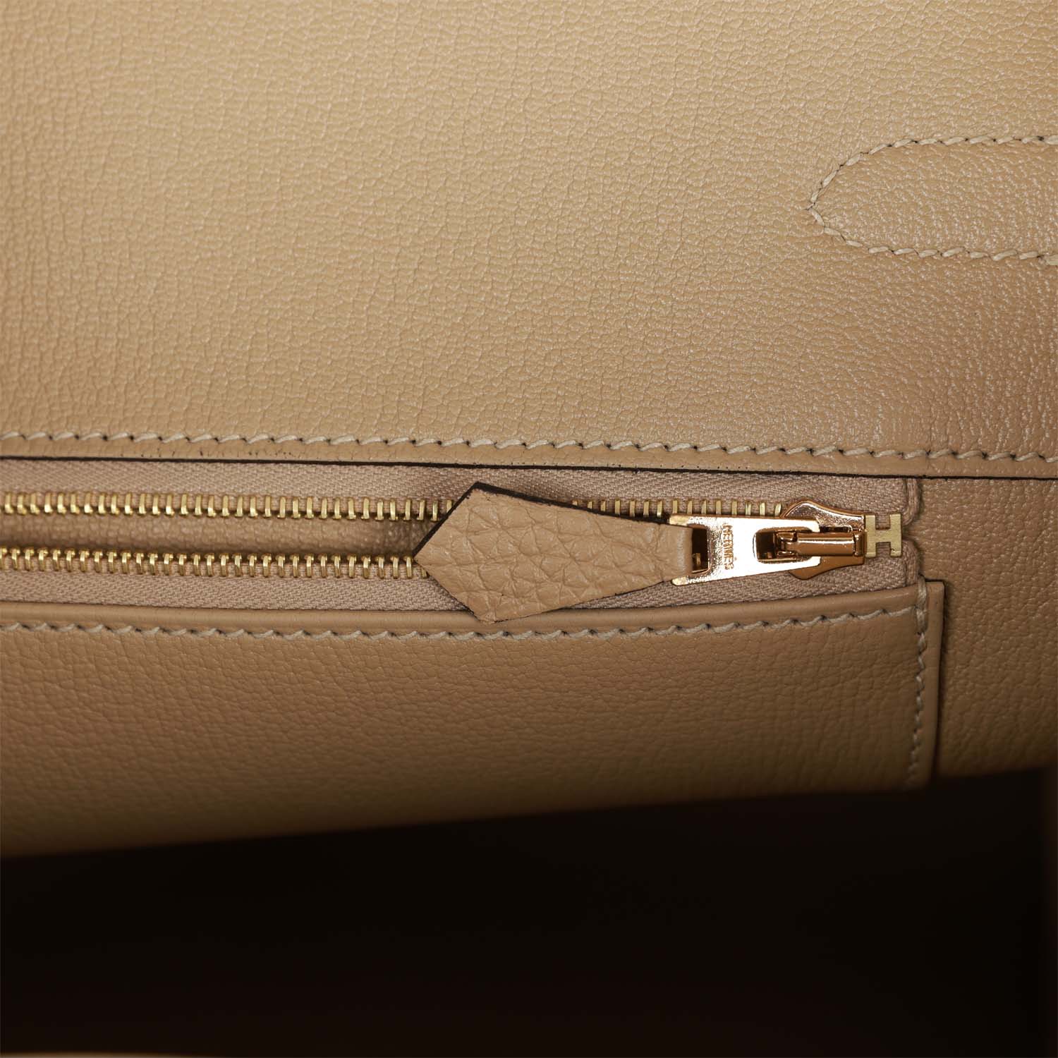 HERMES Birkin 35 TrencHERMES Clemence Gold Hardware