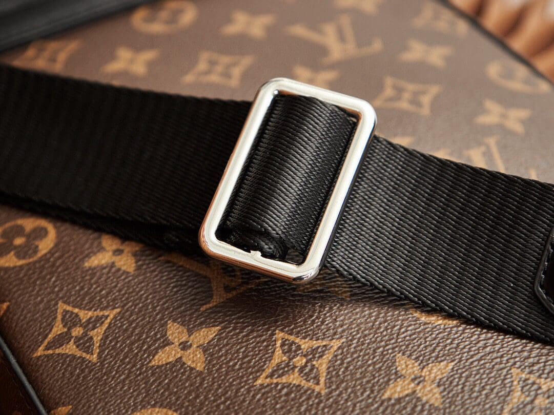 Louis Vuitton M46327 Avenue Slingbag NM