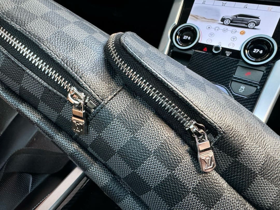 Louis Vuitton Avenue Slingbag N41719